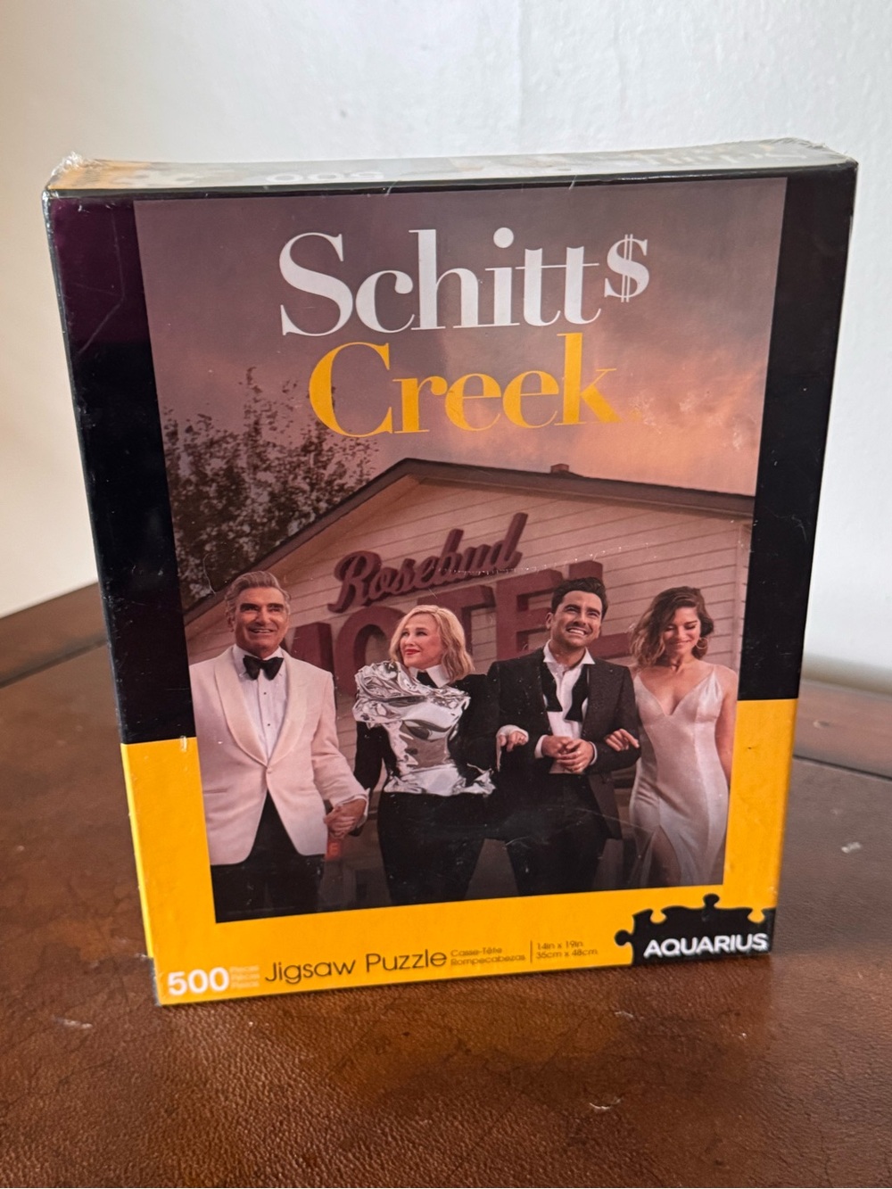 Schitt$ Creek 500-Piece Jigsaw Puzzle - Yellow & Black by Aquarius